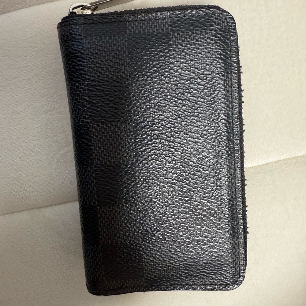 Louis Vuitton Black Textured Wallet View 2